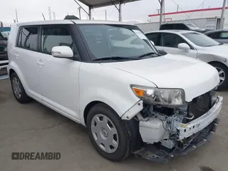 2014 Scion xB z VIN JTLZE4FE3EJ053722, wystawiony jako IAAI lot #42131490 z przebiegiem 89 753 mil mil oraz . Historia ofert i sprzedaży dostępna na DreamBid. Obrazek 1.