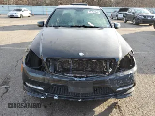 2011 Mercedes-Benz C 300 Sport z VIN WDDGF8BB9BA455409, wystawiony jako Copart lot #82202464 z przebiegiem 160 500 mil mil oraz Szkody całkowita. Historia ofert i sprzedaży dostępna na DreamBid. Obrazek 5.