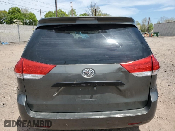 2012 Toyota Sienna z VIN 5TDKA3DCXCS010810, wystawiony jako Copart lot #54872735 z przebiegiem 188 973 mil mil oraz Szkoda całkowita • Salvage title. Historia ofert i sprzedaży dostępna na DreamBid. Obrazek 6.