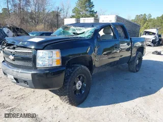2008 Chevrolet Silverado 1500 LT w/1LT with VIN 2GCEK13M481187828, listed as a IAAI auction lot 41444161 with 264,592 mi miles. Bid and sale history available at carsss.com. Image 2.