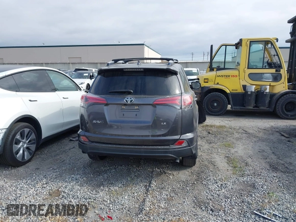 2018 Toyota RAV4 LE with VIN JTMZFREV8JJ729812, listed as a IAAI auction lot 41755640 with 43,630 mi miles. Bid and sale history available at carsss.com. Image 16.