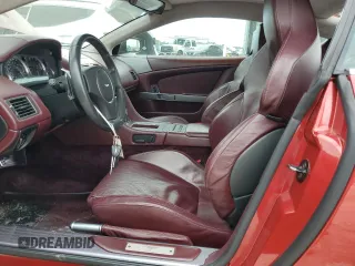 2005 Aston Martin DB9 z VIN SCFAD01A15GA00012, wystawiony jako Copart lot #65919164 z przebiegiem Nie podano mil oraz Szkody całkowita. Historia ofert i sprzedaży dostępna na DreamBid. Obrazek 7.