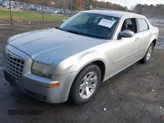 2006 Chrysler 300 Touring with VIN 2C3KA53G66H467282, listed as a IAAI auction lot 40953198 with Not Provided miles and . Bid and sale history available at carsss.com. Image 2.