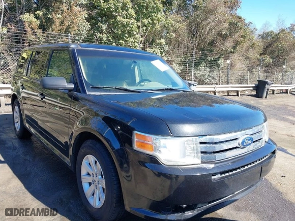 2011 Ford Flex SE with VIN 2FMGK5BC7BBD28719, listed as a IAAI auction lot 41673135 with 155,967 mi miles. Bid and sale history available at carsss.com. Image 1.