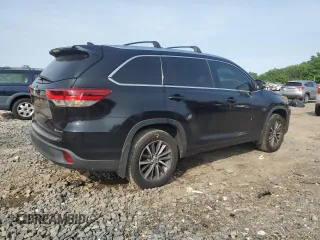 2018 Toyota Highlander SE with VIN 5TDJZRFH4JS547038, listed as a Copart auction lot 59465975 with 93,456 mi miles and Salvage title. Bid and sale history available at DreamBid. Image 3.