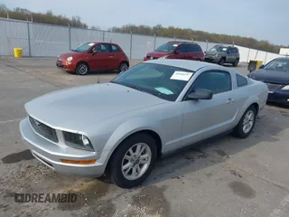 2007 Ford Mustang Deluxe with VIN 1ZVFT80N475370373, listed as a IAAI auction lot 41944197 with 175,077 mi miles. Bid and sale history available at carsss.com. Image 2.