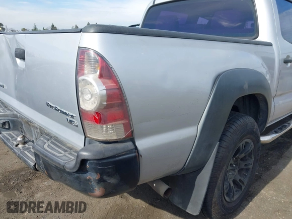 2010 Toyota Tacoma PreRunner z VIN 5TEJU4GN0AZ730557, wystawiony jako IAAI lot #41642019 z przebiegiem 196 355 mil mil oraz . Historia ofert i sprzedaży dostępna na DreamBid. Obrazek 20.