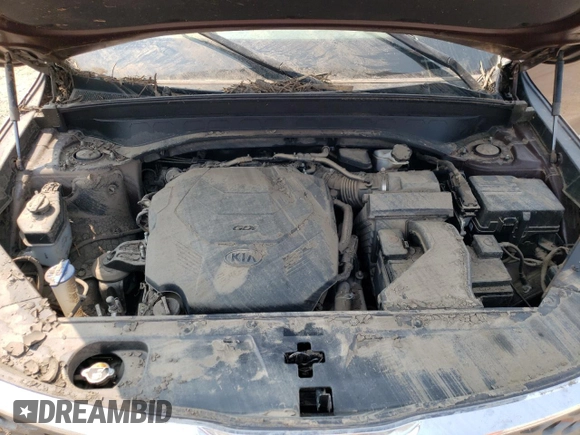 2020 Kia Telluride LX z VIN 5XYP24HC8LG038038, wystawiony jako Copart lot #62649514 z przebiegiem Nie podano mil oraz Szkoda całkowita • Salvage title. Historia ofert i sprzedaży dostępna na DreamBid. Obrazek 13.