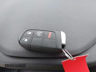 2017 Jeep Renegade Sport z VIN ZACCJBAB0HPG65461, wystawiony jako IAAI lot #42622815 z przebiegiem 111 216 mil mil oraz . Historia ofert i sprzedaży dostępna na DreamBid. Obrazek 11.