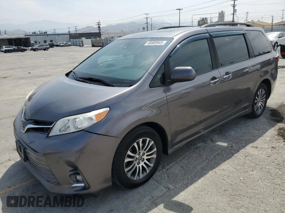 2020 Toyota Sienna XLE Auto Access Seat с VIN 5TDYZ3DC5LS054345, выставлен на аукционе Copart как лот 58808945 с пробегом Не указан миль и Списание • Salvage title. История ставок и продаж доступна на DreamBid. Изображение 1.