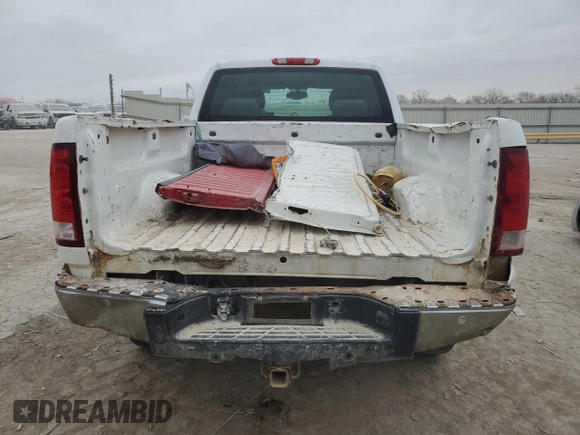2009 GMC Sierra 2500HD SLE z VIN 1GTHK59689E147149, wystawiony jako Copart lot #85254584 z przebiegiem 343 228 mil mil oraz Szkoda całkowita • Salvage title. Historia ofert i sprzedaży dostępna na DreamBid. Obrazek 6.