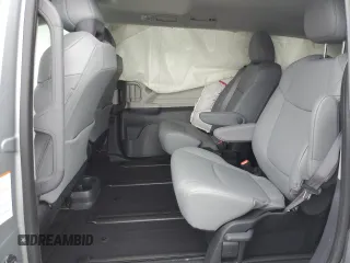 2024 Toyota Sienna XLE z VIN 5TDJSKFC3RS148195, wystawiony jako Copart lot #49125385 z przebiegiem Nie podano mil oraz Szkoda całkowita • Salvage title. Historia ofert i sprzedaży dostępna na DreamBid. Obrazek 11.