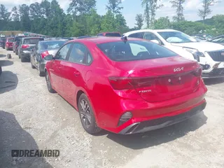 2024 Kia Forte LXS z VIN 3KPF24AD4RE746100, wystawiony jako IAAI lot #42257968 z przebiegiem 34 015 mil mil oraz . Historia ofert i sprzedaży dostępna na DreamBid. Obrazek 14.