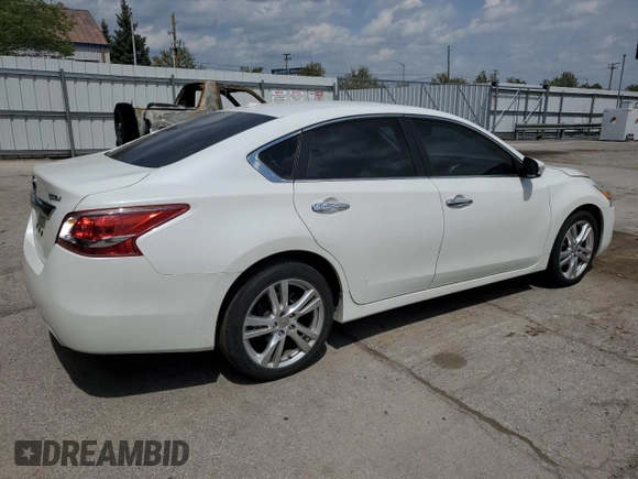2013 Nissan Altima SV z VIN 1N4BL3AP4DN440718, wystawiony jako Copart lot #55114085 z przebiegiem 60 643 mil mil oraz Szkoda całkowita • Salvage title. Historia ofert i sprzedaży dostępna na DreamBid. Obrazek 3.