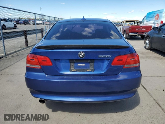 2009 BMW 3 Series 328i xDrive with VIN WBAWV53529P079785, listed as a Copart auction lot 51698265 with 135,725 mi miles and Salvage Title. Bid and sale history available at carsss.com. Image 6.