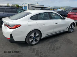 2024 BMW i4 eDrive35 z VIN WBY43AW00RFT22457, wystawiony jako Copart lot #53167205 z przebiegiem 3329 mil mil oraz Szkody całkowita. Historia ofert i sprzedaży dostępna na DreamBid. Obrazek 3.
