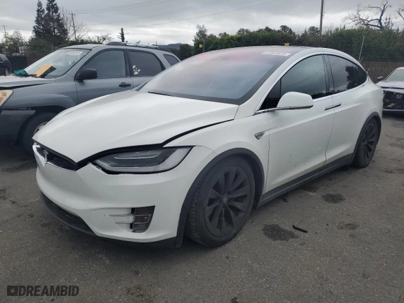 2016 Tesla Model X 70D with VIN 5YJXCAE27GF001762, listed as a Copart auction lot 47261873 with 119,010 mi miles. Bid and sale history available at carsss.com. Image 1.