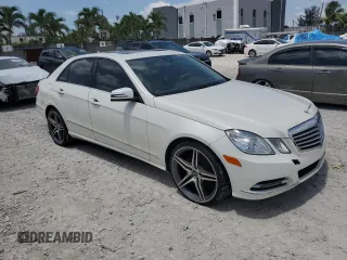 2013 Mercedes-Benz E 350 Luxury with VIN WDDHF2EB5DA704191, listed as a Copart auction lot 58959775 with 105,645 mi miles and Clean title. Bid and sale history available at DreamBid. Image 4.
