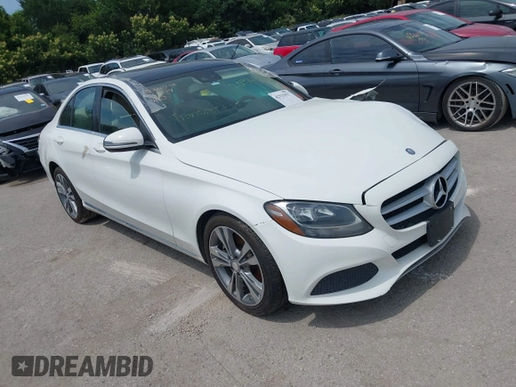 2017 Mercedes-Benz C 300 z VIN 55SWF4JB0HU201974, wystawiony jako IAAI lot #42321027 z przebiegiem 124 958 mil mil oraz . Historia ofert i sprzedaży dostępna na DreamBid. Obrazek 1.