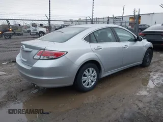 2011 Mazda Mazda6 i Sport with VIN 1YVHZ8BH3B5M01777, listed as a IAAI auction lot 40861511 with 196,492 mi miles. Bid and sale history available at carsss.com. Image 4.