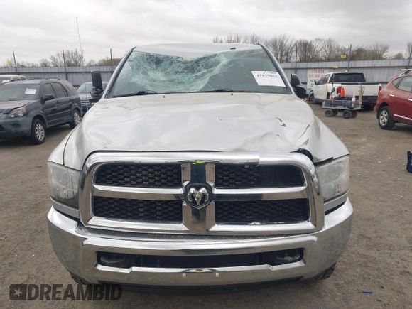 2015 Ram 2500 Tradesman z VIN 3C6UR5CL7FG557414, wystawiony jako IAAI lot #41829862 z przebiegiem 106 106 mil mil oraz . Historia ofert i sprzedaży dostępna na DreamBid. Obrazek 12.