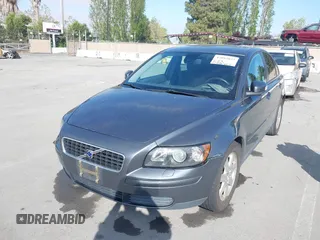 2007 Volvo S40 2.4L with VIN YV1MS390X72262259, listed as a IAAI auction lot 42092033 with 103,153 mi miles. Bid and sale history available at carsss.com. Image 6.