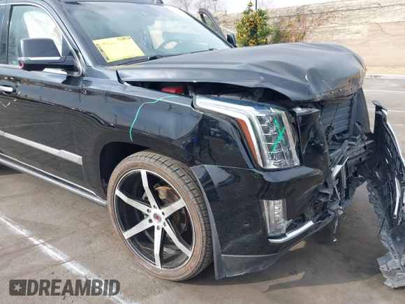 2017 Cadillac Escalade ESV Premium Luxury z VIN 1GYS4JKJ4HR300036, wystawiony jako IAAI lot #41467178 z przebiegiem 132 669 mil mil oraz . Historia ofert i sprzedaży dostępna na DreamBid. Obrazek 12.