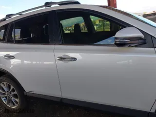 2016 Toyota RAV4 Hybrid Limited with VIN JTMDJREV6GD016181, listed as a IAAI auction lot 41616922 with 95,037 mi miles. Bid and sale history available at carsss.com. Image 13.
