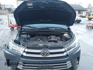 2019 Toyota Highlander Limited with VIN 5TDDZRFH0KS732251, listed as a IAAI auction lot 41020511 with 72,677 mi miles and . Bid and sale history available at DreamBid. Image 10.