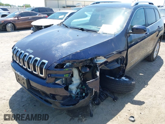 2016 Jeep Cherokee Latitude with VIN 1C4PJMCB5GW199103, listed as a IAAI auction lot 41929758 with 82,379 mi miles. Bid and sale history available at carsss.com. Image 6.
