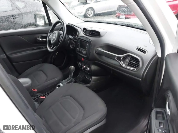 2017 Jeep Renegade Latitude with VIN ZACCJABB7HPG25287, listed as a IAAI auction lot 41642226 with 87,468 mi miles. Bid and sale history available at carsss.com. Image 5.