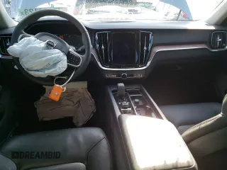 2022 Volvo S60 Momentum with VIN 7JRL12TZ9NG160667, listed as a Copart auction lot 45374123 with 26,346 mi miles. Bid and sale history available at carsss.com. Image 8.