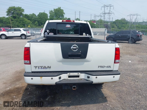 2011 Nissan Titan SL с VIN 1N6AA0EC7BN305065, выставлен на аукционе IAAI как лот 42425645 с пробегом 208 348 миль миль и . История ставок и продаж доступна на DreamBid. Изображение 16.
