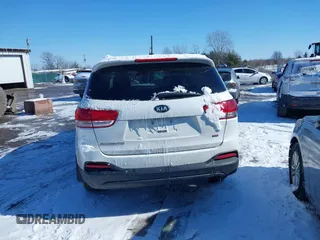 2017 Kia Sorento LX with VIN 5XYPG4A33HG268217, listed as a IAAI auction lot 41595753 with 1 mi miles. Bid and sale history available at carsss.com. Image 16.