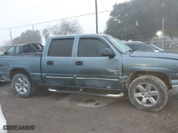 2007 Chevrolet Silverado 1500 Classic LS with VIN 2GCEC13V371115040, listed as a IAAI auction lot 41401852 with 288,433 mi miles. Bid and sale history available at carsss.com. Image 13.