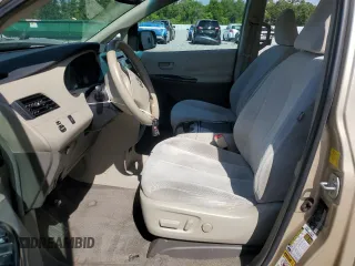 2011 Toyota Sienna LE AAS with VIN 5TDKK3DC1BS121693, listed as a Copart auction lot 63789425 with 171,091 mi miles and Salvage title. Bid and sale history available at DreamBid. Image 7.