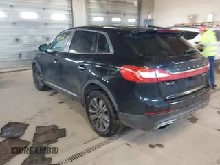 2016 Lincoln MKX Reserve with VIN 2LMTJ8LP2GBL29583, listed as a IAAI auction lot 41424665 with 140,061 mi miles and . Bid and sale history available at DreamBid. Image 3.