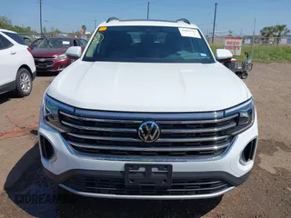 2025 Volkswagen Atlas SE with VIN 1V2JR2CA7SC514986, listed as a IAAI auction lot 42003723 with 4,995 mi miles and . Bid and sale history available at DreamBid. Image 6.