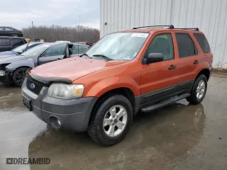 2007 Ford Escape XLT with VIN 1FMCU93137KA28475, listed as a Copart auction lot 47071585 with 192,128 mi miles and Salvage Title. Bid and sale history available at carsss.com. Image 1.