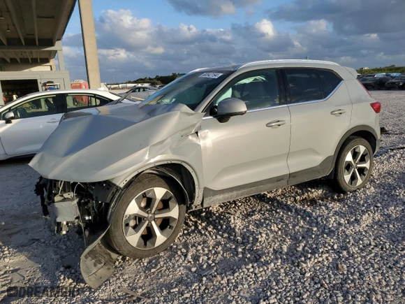 2024 Volvo XC40 Plus Bright Theme with VIN YV4L12UE8R2212011, listed as a Copart auction lot 80542194 with 29,751 mi miles and Non Repairable. Bid and sale history available at carsss.com. Image 1.