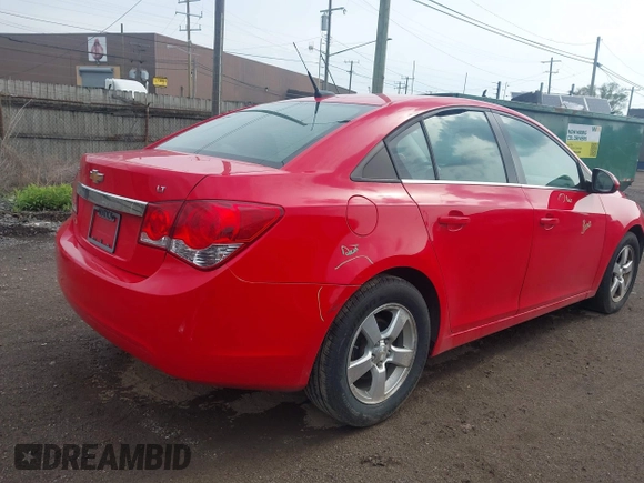 2014 Chevrolet Cruze 1LT z VIN 1G1PC5SB9E7342166, wystawiony jako IAAI lot #42157295 z przebiegiem 122 290 mil mil oraz . Historia ofert i sprzedaży dostępna na DreamBid. Obrazek 4.