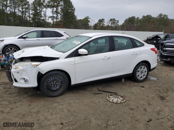 2012 Ford Focus SE with VIN 1FAHP3F21CL298964, listed as a Copart auction lot 83009544 with 140,656 mi miles and Salvage Title. Bid and sale history available at carsss.com. Image 1.