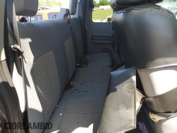 2011 Ford F-250 XL с VIN 1FT7X2BT0BEC60112, выставлен на аукционе Copart как лот 62155405 с пробегом Не указан миль и Списание • Salvage title. История ставок и продаж доступна на DreamBid. Изображение 10.