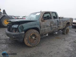 2003 Chevrolet Silverado 2500HD LS with VIN 1GCHK29U23E244349, listed as a IAAI auction lot 41338303 with 213,568 mi miles. Bid and sale history available at carsss.com. Image 17.
