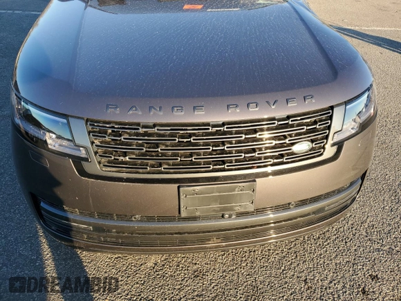2024 Land Rover Range Rover SE z VIN SALKP9E97RA227153, wystawiony jako Copart lot #80220364 z przebiegiem Nie podano mil oraz Szkoda całkowita • Salvage title. Historia ofert i sprzedaży dostępna na DreamBid. Obrazek 13.