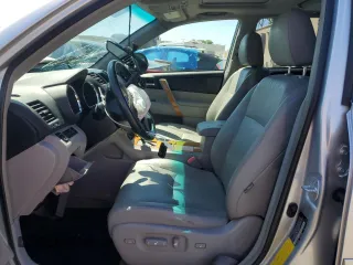 2008 Toyota Highlander Hybrid Limited with VIN JTEEW44A382009267, listed as a Copart auction lot 70055694 with 115,120 mi miles and Salvage Title. Bid and sale history available at carsss.com. Image 7.