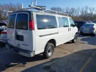 2001 Chevrolet City Express Cargo z VIN 1GNGG25R911208054, wystawiony jako IAAI lot #40999785 z przebiegiem 238 227 mil mil oraz . Historia ofert i sprzedaży dostępna na DreamBid. Obrazek 4.