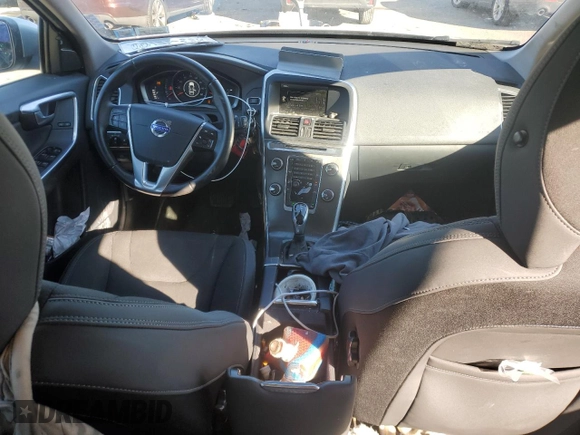 2015 Volvo XC60 z VIN YV4940RA8F2609421, wystawiony jako Copart lot #86134784 z przebiegiem 20 214 mil mil oraz Szkoda całkowita • Salvage title. Historia ofert i sprzedaży dostępna na DreamBid. Obrazek 8.