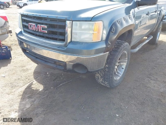 2008 GMC Sierra 1500 Work Truck with VIN 2GTEK13M281154777, listed as a IAAI auction lot 41672542 with 200,212 mi miles. Bid and sale history available at carsss.com. Image 6.