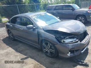 2017 Honda Accord Touring z VIN 1HGCR3F98HA015928, wystawiony jako IAAI lot #42553437 z przebiegiem 168 902 mil mil oraz . Historia ofert i sprzedaży dostępna na DreamBid. Obrazek 1.